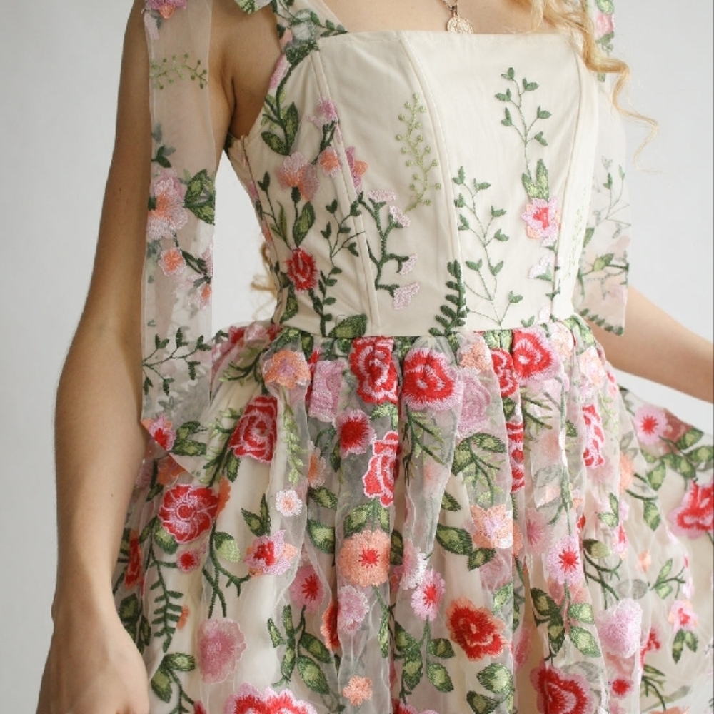 Wild Rose & Sparrow Fleur Floral Embroidered Dress